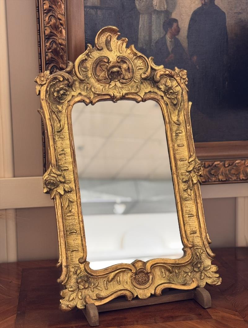 Specchiera da toilette, Italia centrale, epoca ‘700