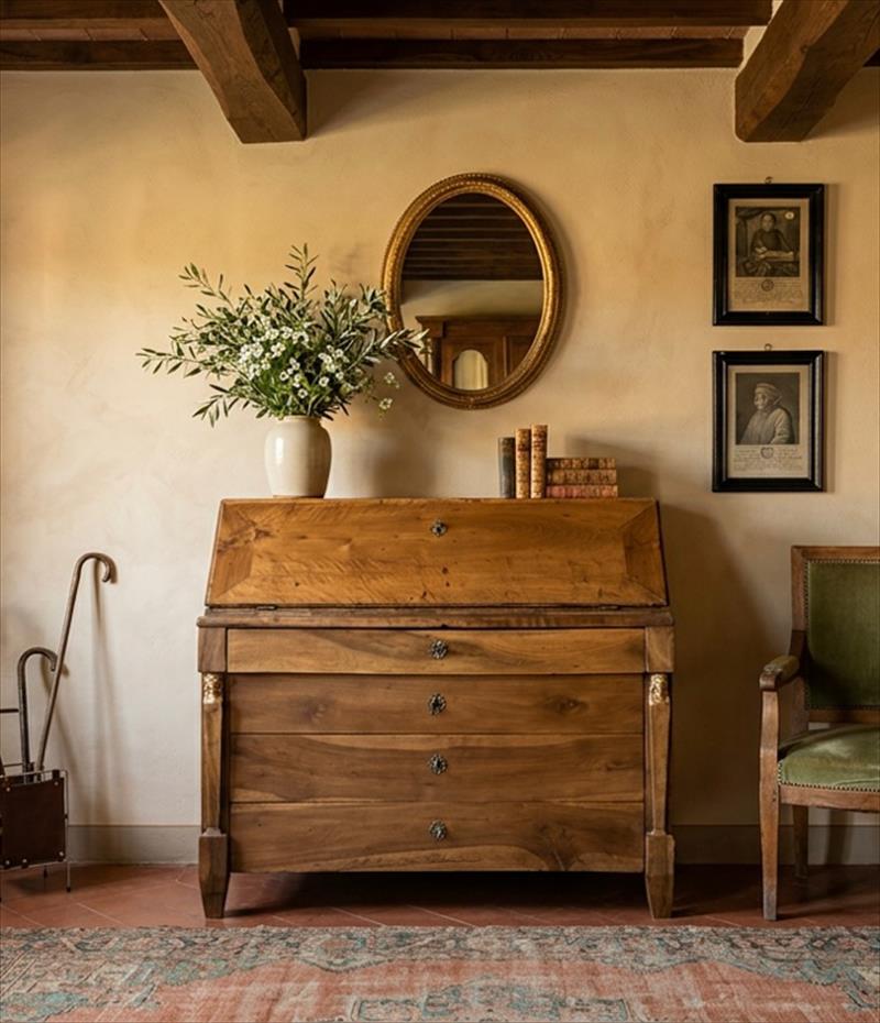Retour d’Égypte Desk – The Refined Spirit of the Empire Style