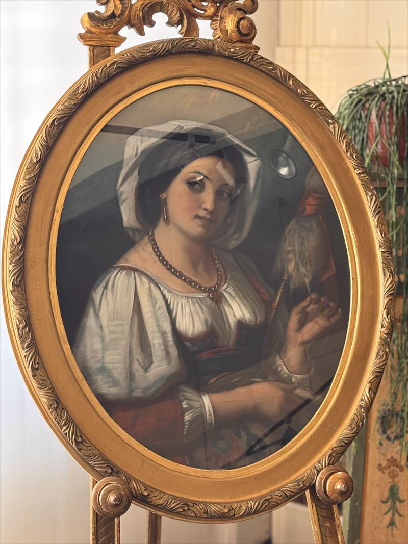 Giovane filatrice in costume, pastello su carta